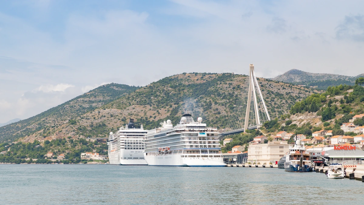 Dubrovnik Cruise Port: Gruz Harbour Shuttles, Old Town Cabs & Bus Hacks