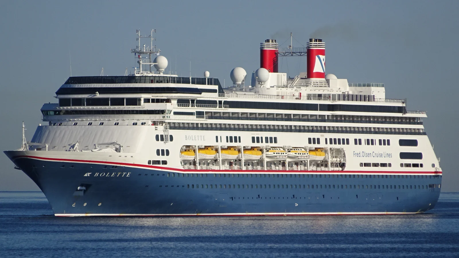 Fred. Olsen flagship Bolette underway in Tallinn Bay
