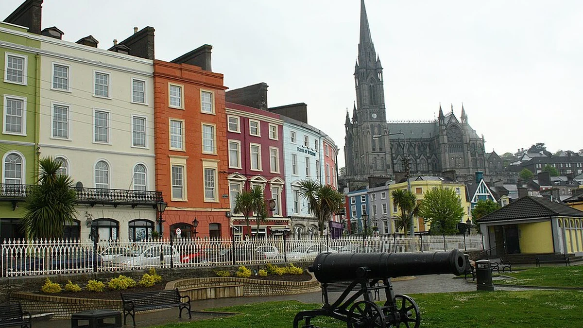 Cobh Cruise Port guide image showing Cobh waterfront and St Colman’s Cathedral