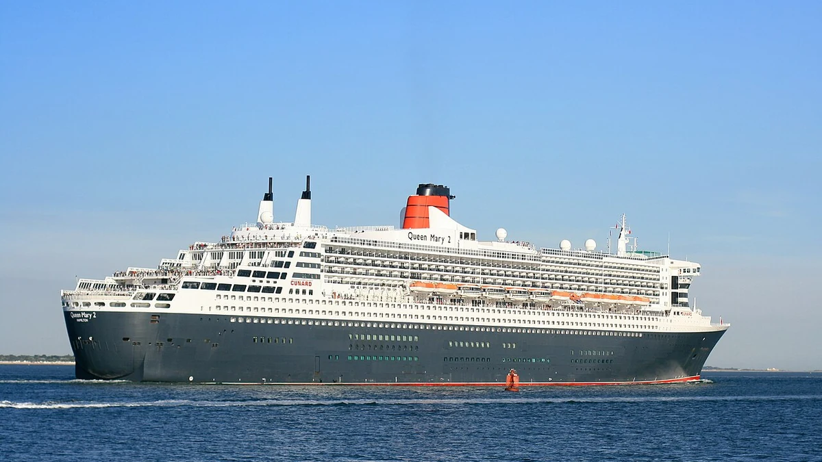 Queen Mary 2 Cruise Ship