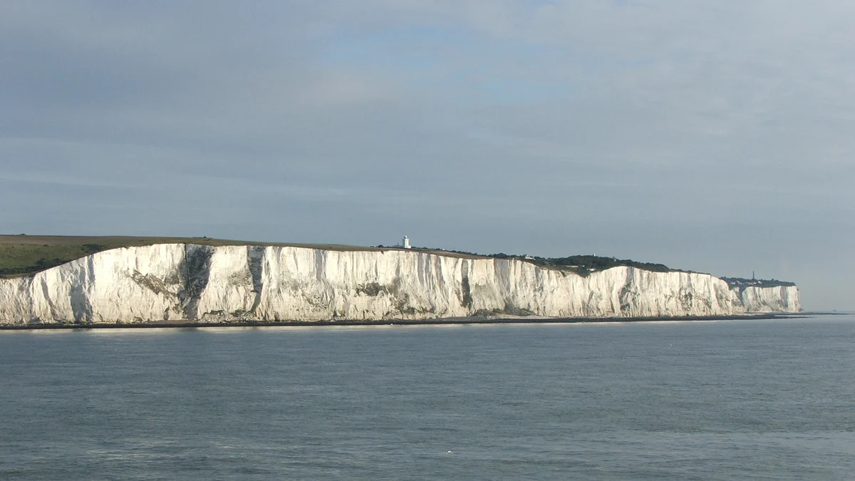 Dover cruise port passengers can visit the White Cliffs before or after a sailing