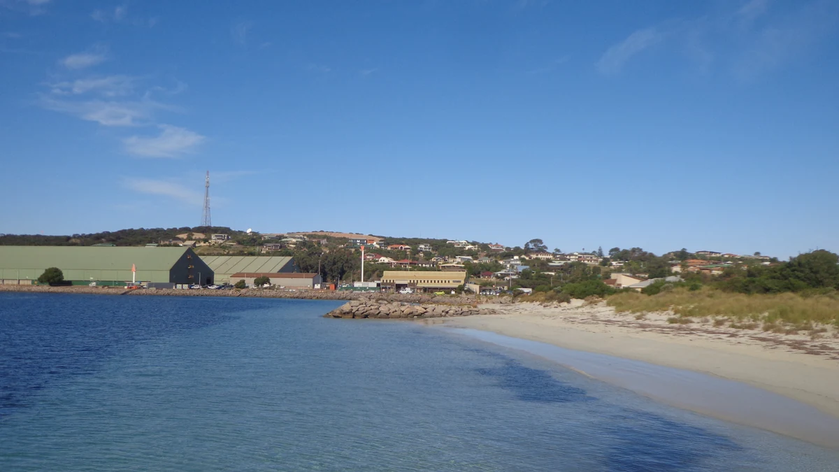 Esperance cruise port — esperance coastal water and port-side beach