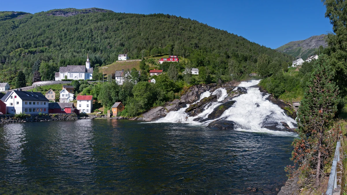 Hellesylt Cruise Port