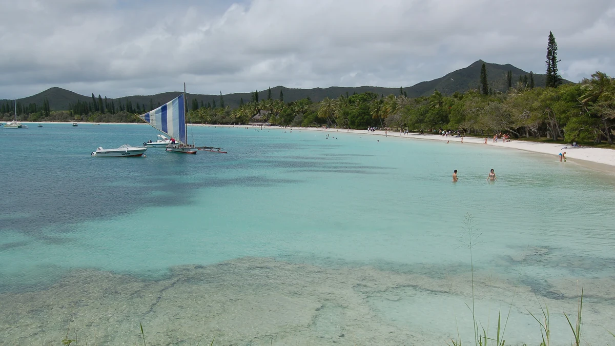 Turquoise water and white sand at Kuto Bay on the Isle of Pines