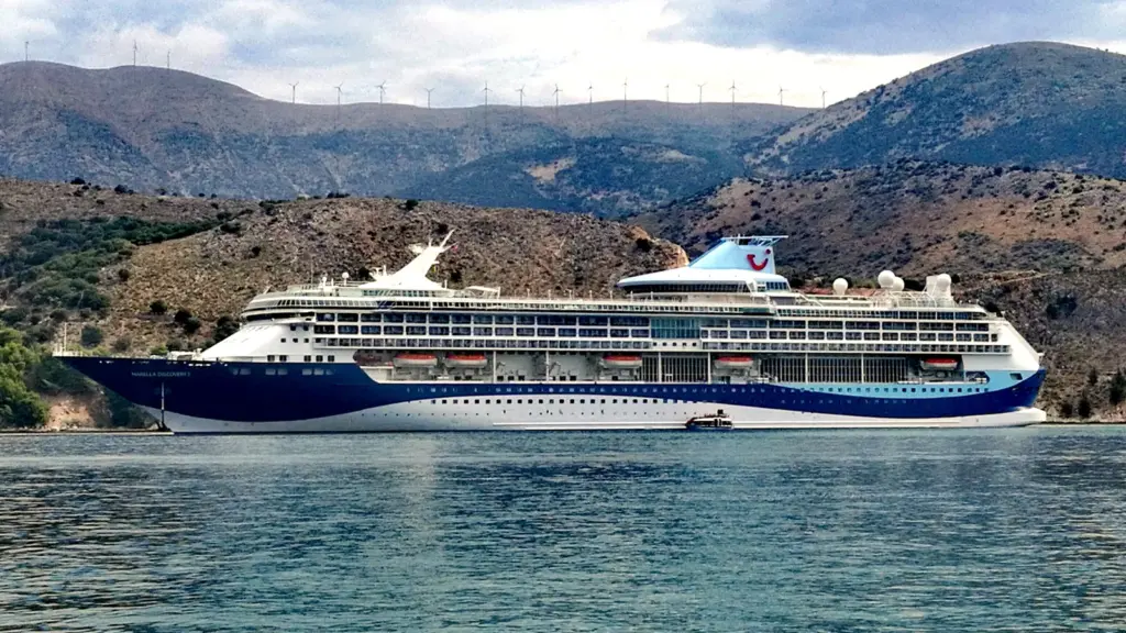 Marella Discovery 2 anchored at Argostoli