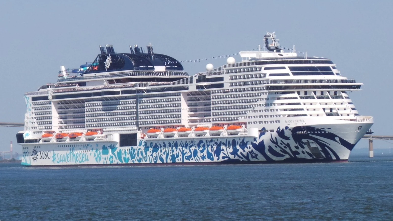 MSC Euribia leaving Saint-Nazaire
