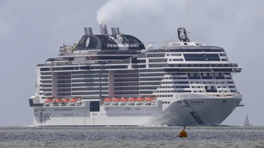 MSC Virtuosa entering Southampton Water