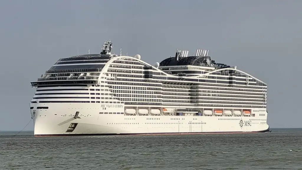 MSC World Europa in Saint-Nazaire