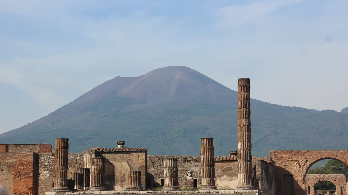 Naples Cruise Port