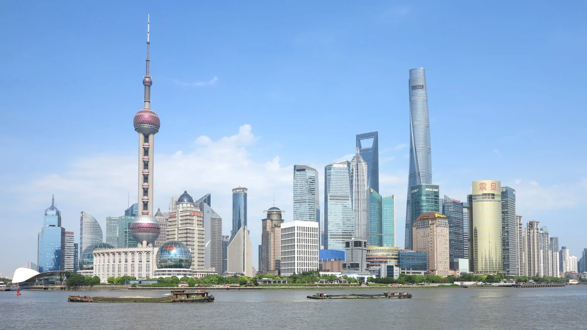 Shanghai skyline seen from the Bund for a Shanghai cruise port guide