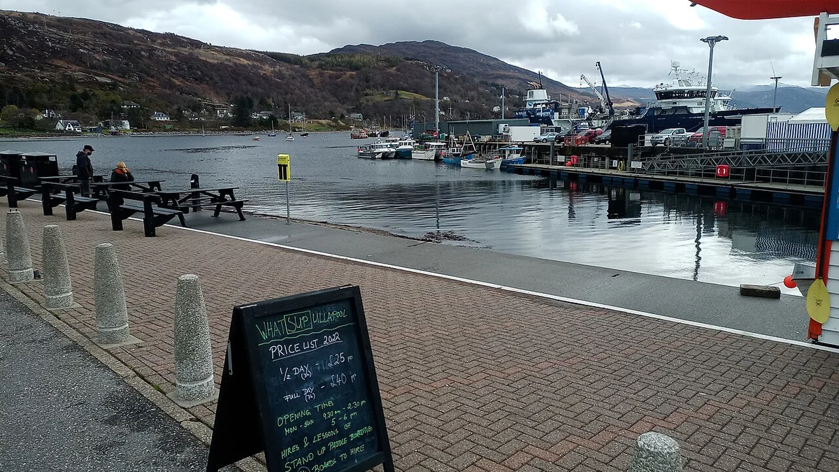 Ullapool cruise port and harbour setting