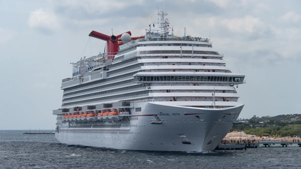 Carnival Vista cruise ship in Willemstad Curaçao