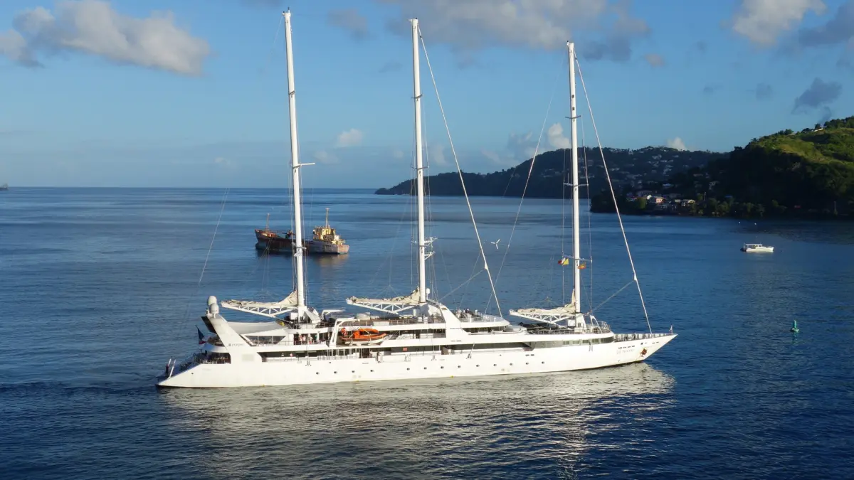 Le Ponant sailing yacht approaching Grenada