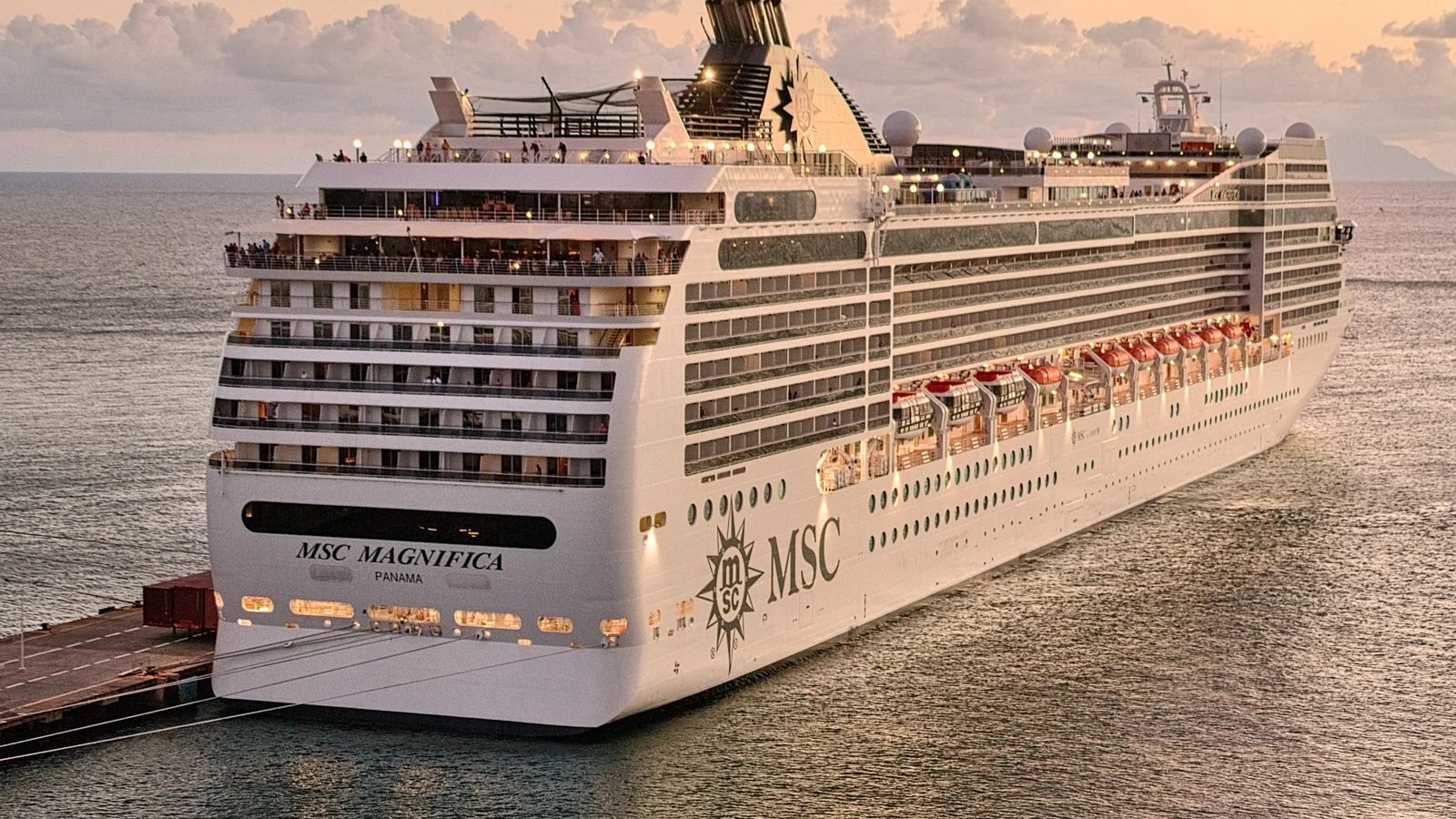 MSC Magnifica cruise ship at Sint Maarten