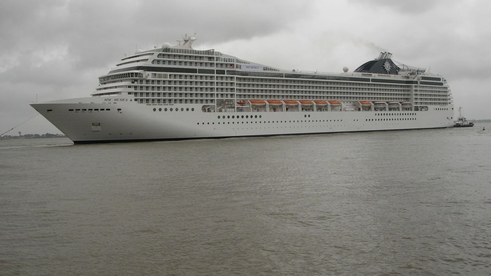 MSC Musica cruise ship alongside
