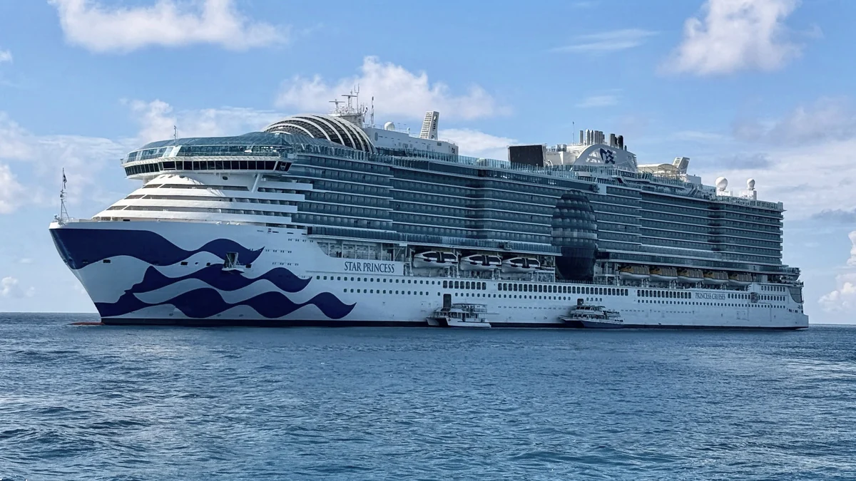 Star Princess anchored off Princess Cays